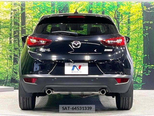 Mazda CX-3 2017-08 8098711-14