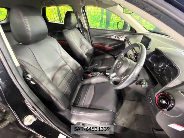 Mazda CX-3 2017-08 8098711-7