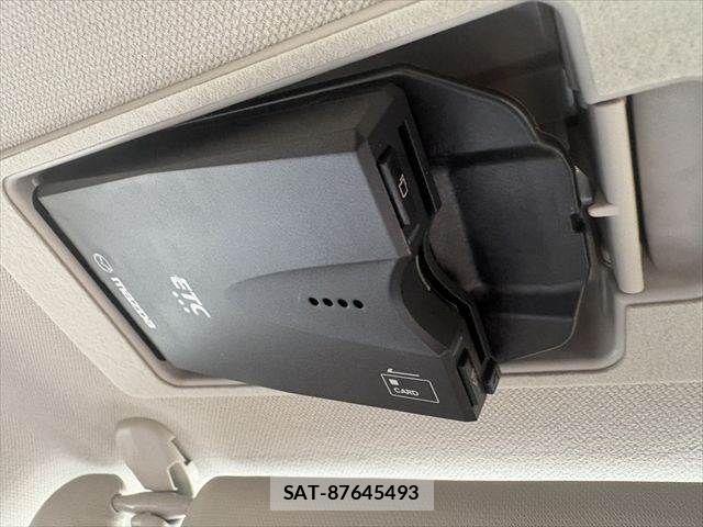 Mazda CX-3 2017-09 8098712-8