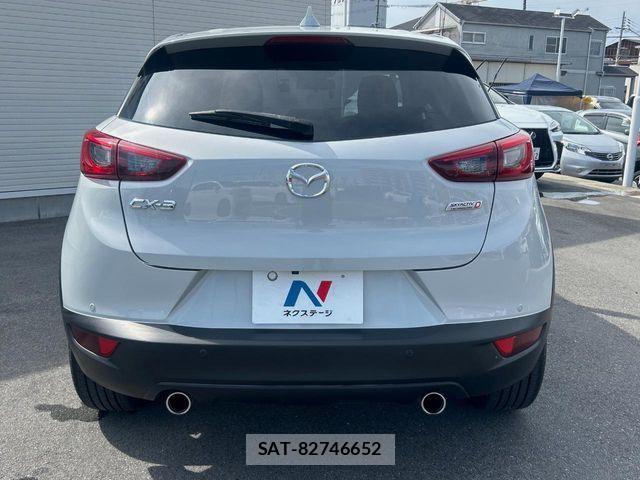 Mazda CX-3 2017-02 8207103-14