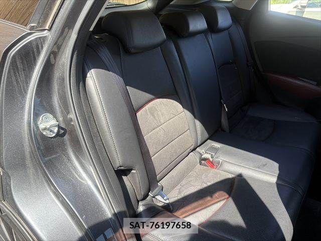 Mazda CX-3 2016-03 8207102-11