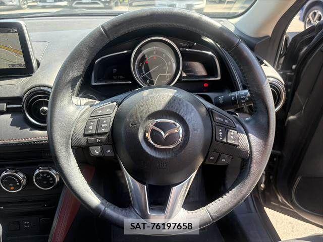 Mazda CX-3 2016-03 8207102-13