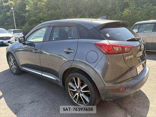 Mazda CX-3 2016-03 8207102-22