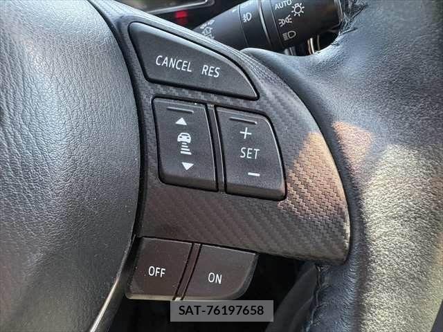 Mazda CX-3 2016-03 8207102-8