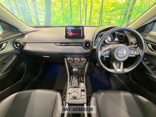 Mazda CX-3 2018-10 8207097-1