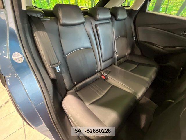 Mazda CX-3 2018-10 8207097-8