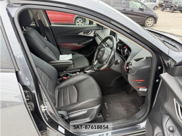 Mazda CX-3 2015-09 8207106-13