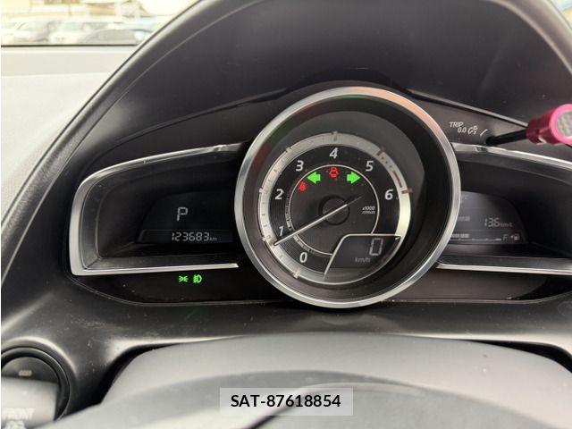 Mazda CX-3 2015-09 8207106-14