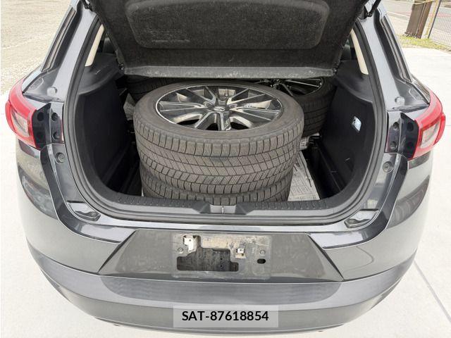 Mazda CX-3 2015-09 8207106-17