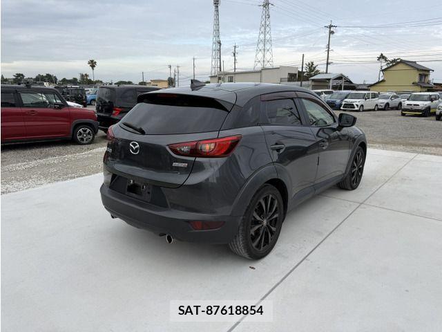 Mazda CX-3 2015-09 8207106-1