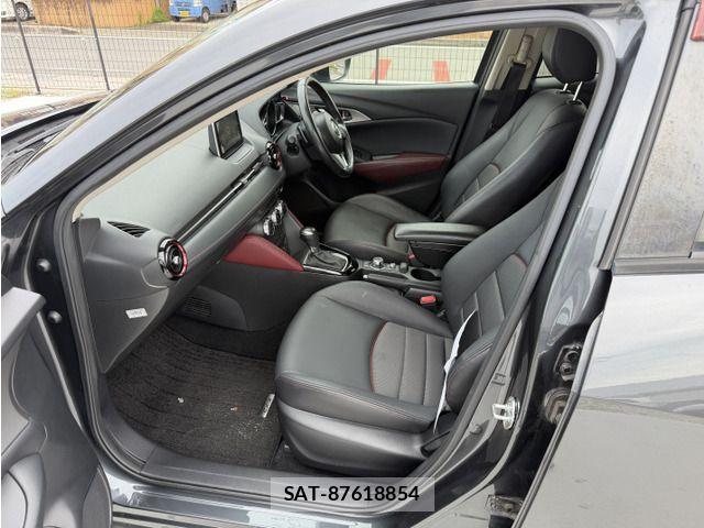Mazda CX-3 2015-09 8207106-19
