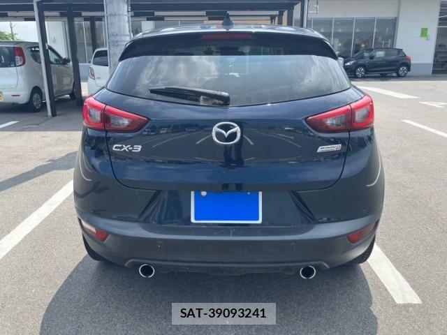 Mazda CX-3 2018-03 8207108-9