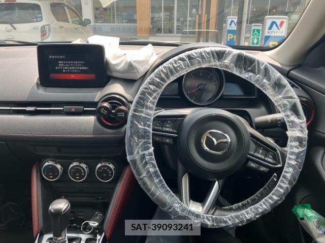 Mazda CX-3 2018-03 8207108-14
