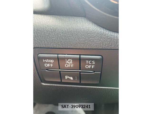 Mazda CX-3 2018-03 8207108-20