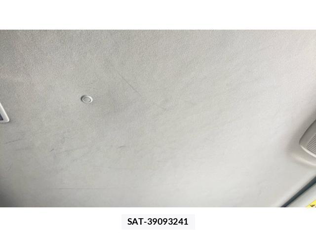 Mazda CX-3 2018-03 8207108-21