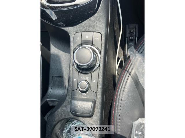Mazda CX-3 2018-03 8207108-26