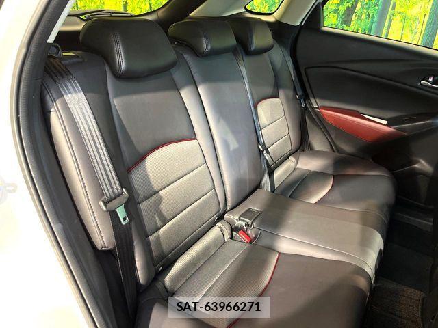 Mazda CX-3 2016-07 8207104-9
