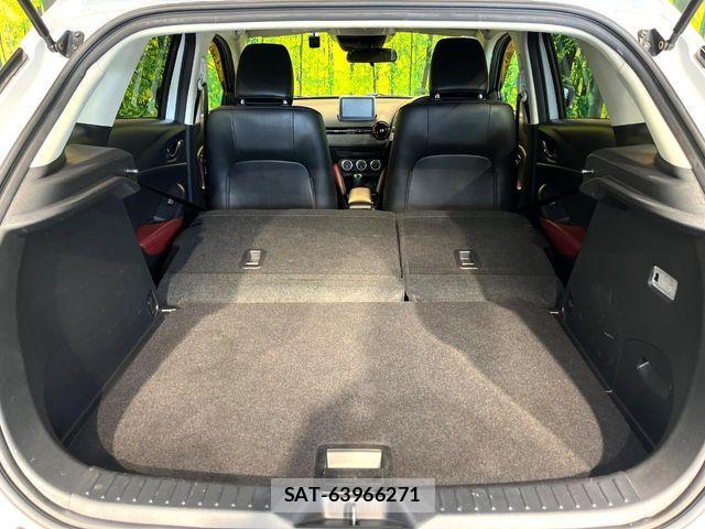 Mazda CX-3 2016-07 8207104-10