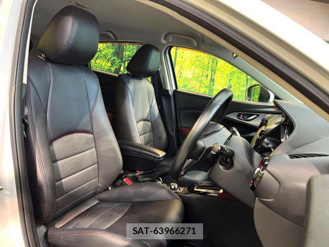 Mazda CX-3 2016-07 8207104-8