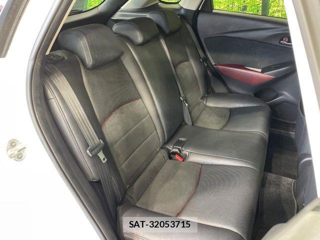 Mazda CX-3 2016-01 8207105-8