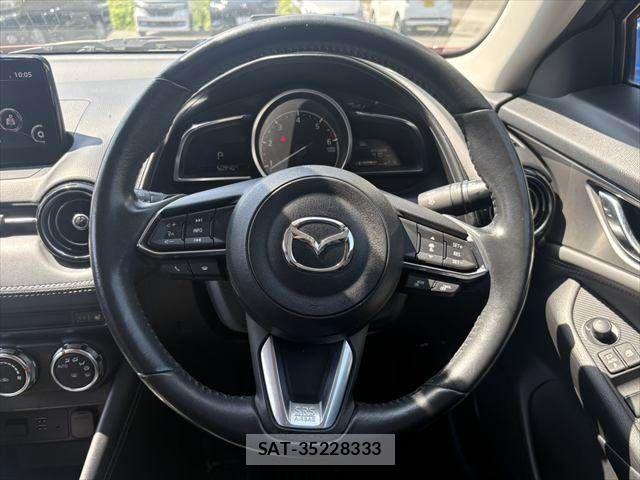 Mazda CX-3 2018-10 8207100-12