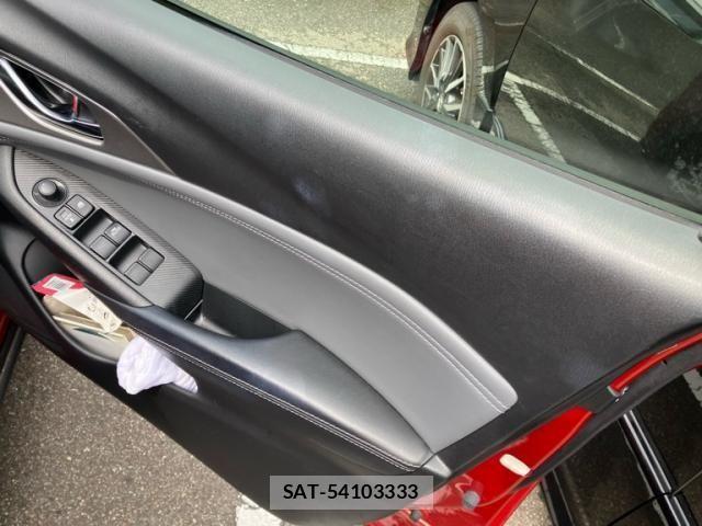 Mazda CX-3 2018-05 8244952-9