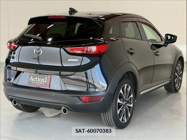 Mazda CX-3 2018-09 8244954-4