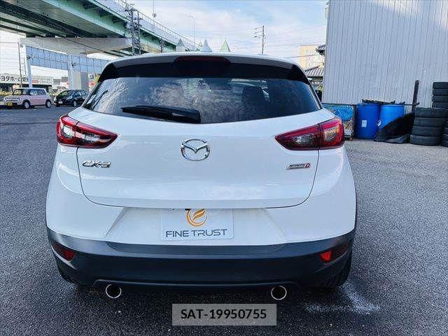 Mazda CX-3 2016-04 8314013-18