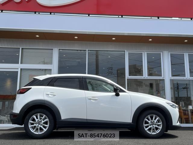 Mazda CX-3 2022-01 8313999-8