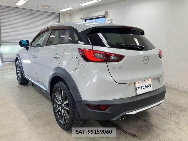 Mazda CX-3 2015-11 8314012-23