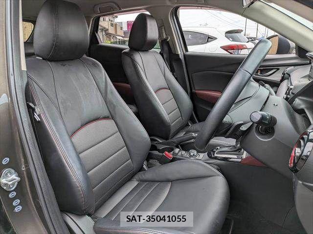 Mazda CX-3 2015-11 8314021-7