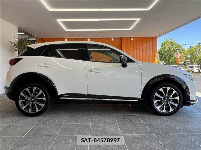 Mazda CX-3 2025-03 8335422-11