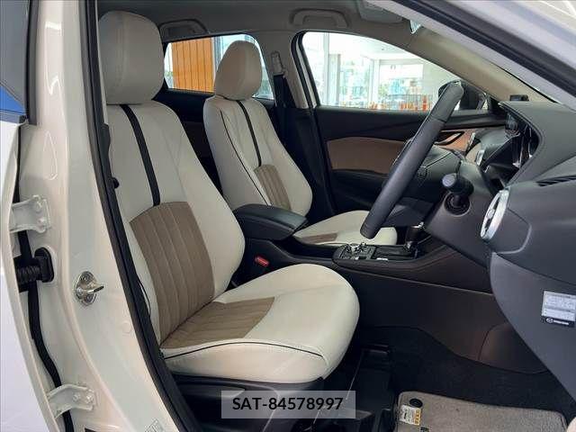 Mazda CX-3 2025-03 8335422-15