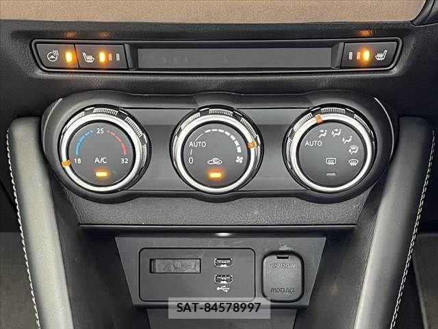 Mazda CX-3 2025-03 8335422-23