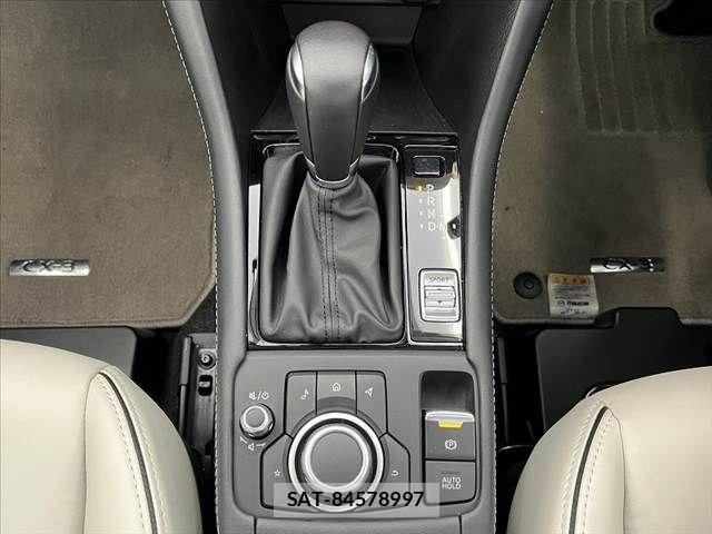 Mazda CX-3 2025-03 8335422-24