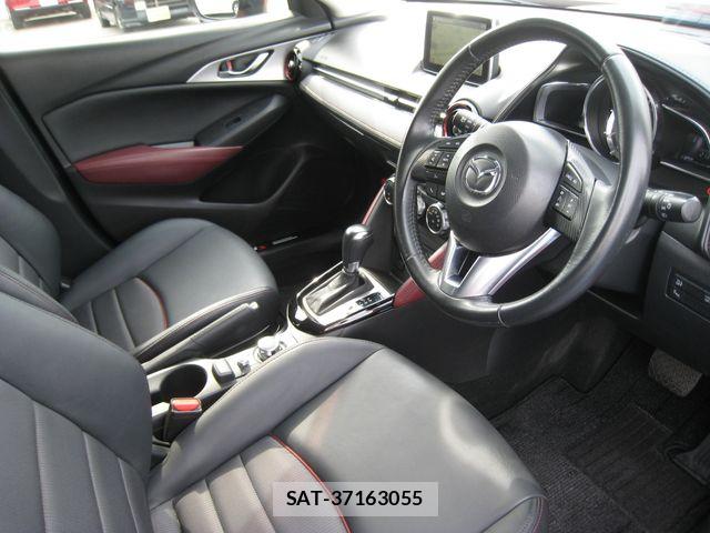 Mazda CX-3 2015-05 8335438-1