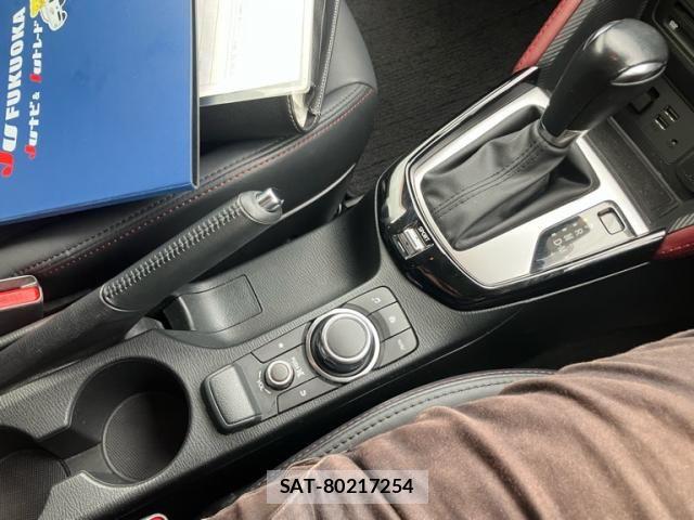 Mazda CX-3 2017-10 8335428-22