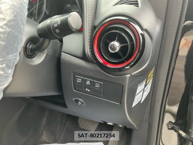 Mazda CX-3 2017-10 8335428-23