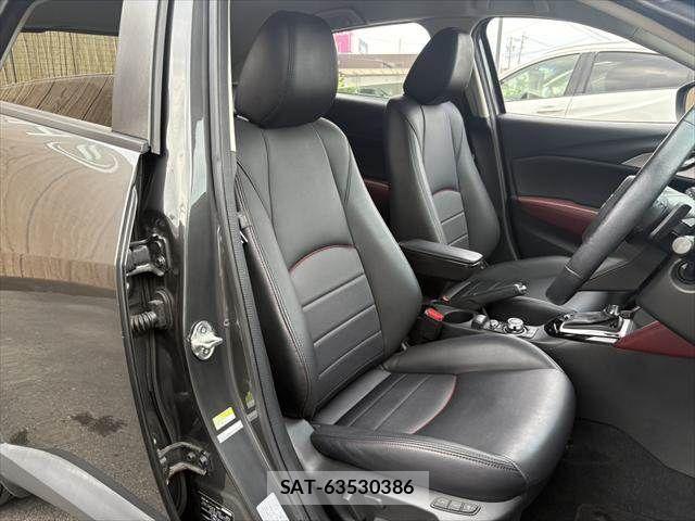 Mazda CX-3 2018-02 8335430-10