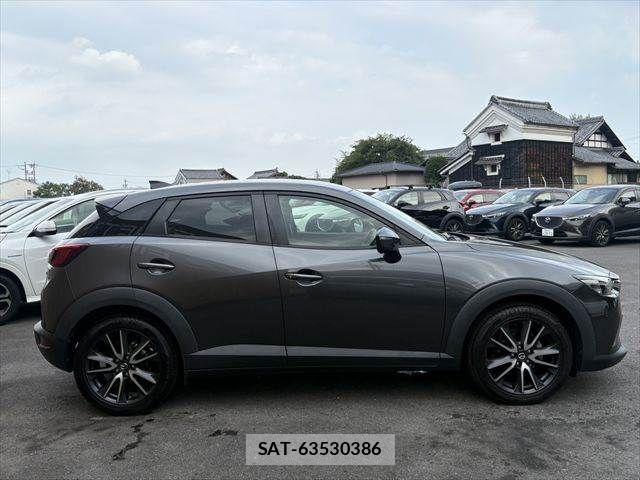 Mazda CX-3 2018-02 8335430-18
