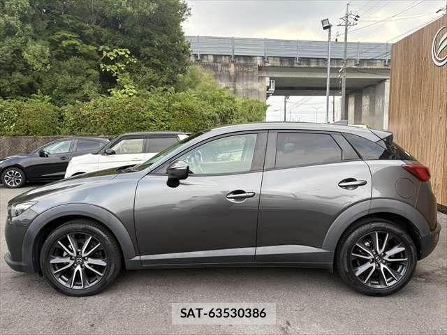 Mazda CX-3 2018-02 8335430-22
