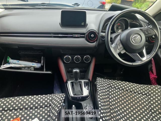 Mazda CX-3 2015-06 8335431-12