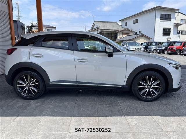 Mazda CX-3 2015-07 8335425-9