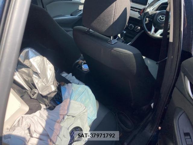 Mazda CX-3 2015-09 8335433-9