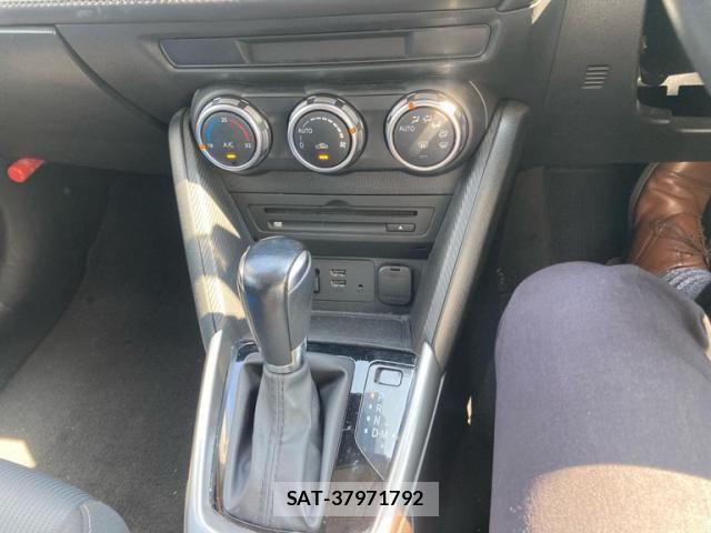 Mazda CX-3 2015-09 8335433-19