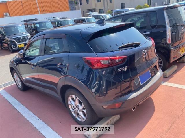 Mazda CX-3 2015-09 8335433-6
