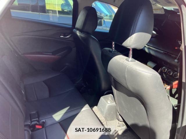 Mazda CX-3 2017-09 8365360-10