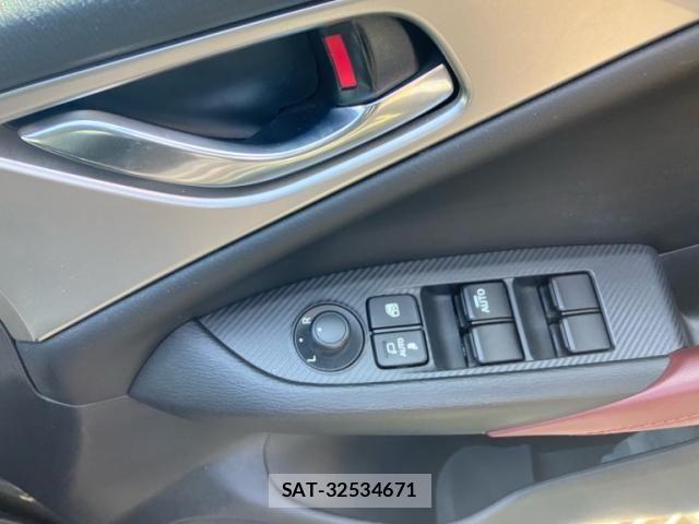 Mazda CX-3 2017-11 8371568-13