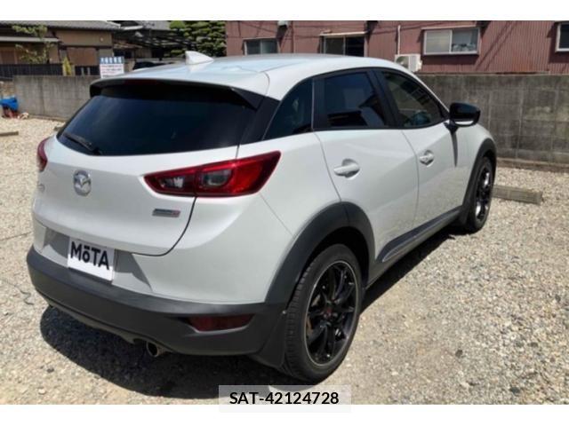 Mazda CX-3 2016-06 8371567-3