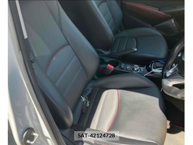 Mazda CX-3 2016-06 8371567-6